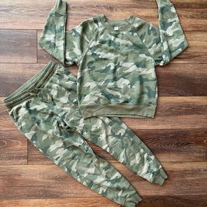 Womens Old Navy Camo Print Sweatsuit Size XS